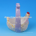 Dekorative keramische Osterkörbe mit Henne Design